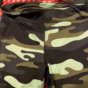 City Streets High-Waisted Crop Leggings